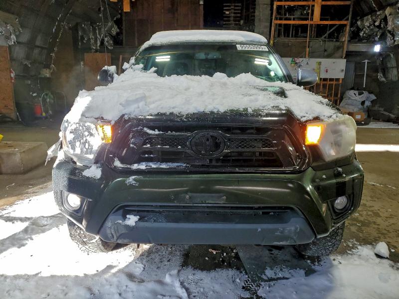 Photo 5 from auction – 2012 TOYOTA TACOMA DOU with VIN 5TFLU4EN2CX043084