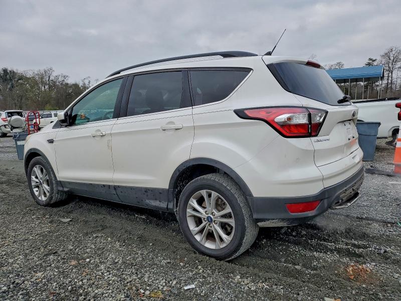 Photo 2 from auction – 2018 FORD ESCAPE with VIN 1FMCU0HD7JUC26633