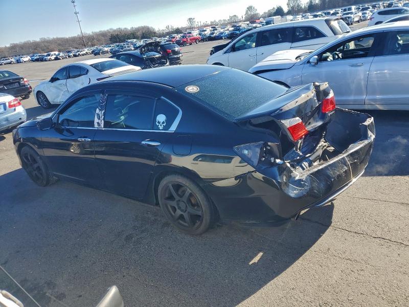 Photo 2 from auction – 2015 HONDA ACCORD with VIN 1HGCR2F5XFA139932