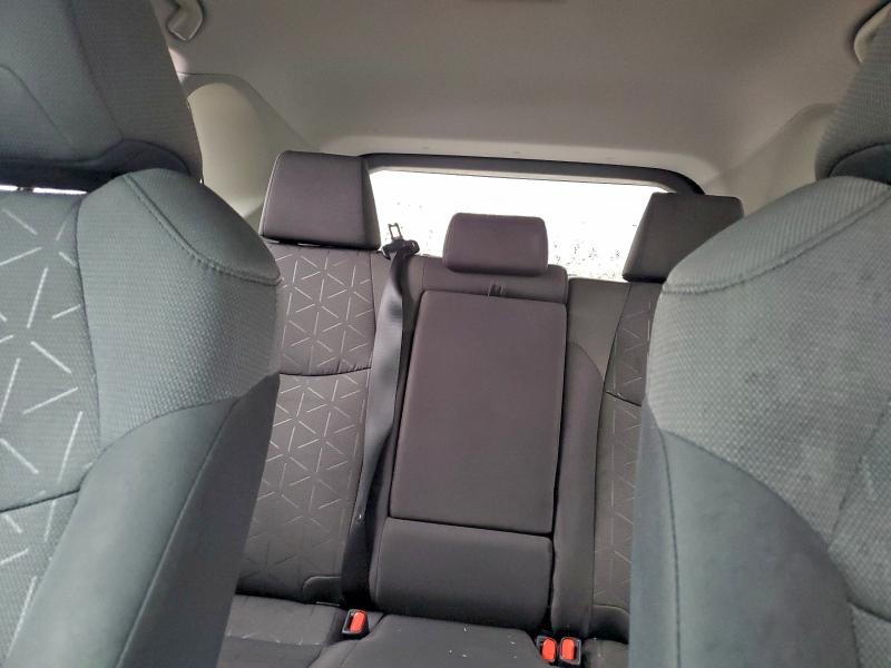 Photo 10 from auction – 2021 TOYOTA RAV4 XLE with VIN 2T3P1RFV0MW156575
