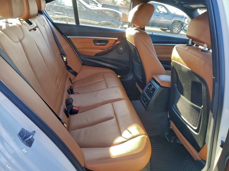 Photo 10 from auction – 2018 BMW 330 XI with VIN WBA8D9G55JNU68904