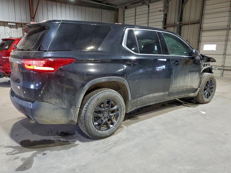 Photo 3 from auction – 2018 CHEVROLET TRAVERSE L with VIN 1GNEVFKW7JJ257543