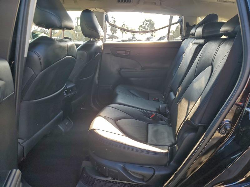 Photo 11 from auction – 2021 TOYOTA HIGHLANDER with VIN 5TDBBRCH8MS068011