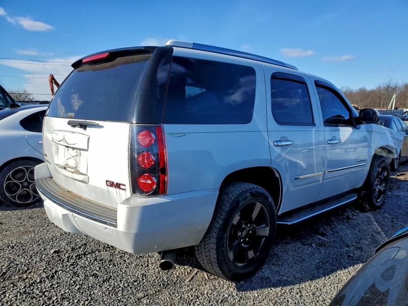 Фото 3 с аукциона – 2011 GMC YUKON DENA с VIN 1GKS2EEF1BR353945