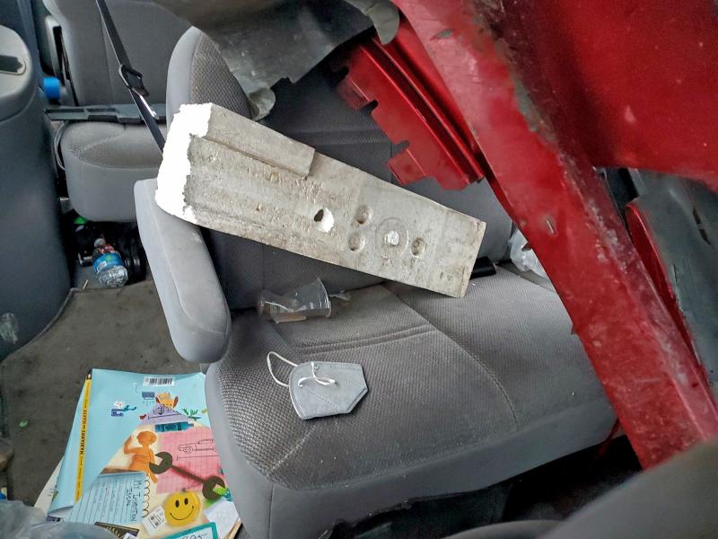 Photo 11 from auction – 1996 FORD WINDSTAR W with VIN 2FMDA5149TBA22431
