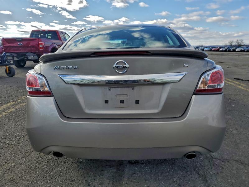 Photo 6 from auction – 2015 NISSAN ALTIMA 2.5 with VIN 1N4AL3AP7FC111988