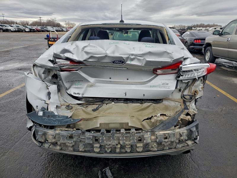Photo 6 from auction – 2017 FORD FUSION with VIN 3FA6P0HD5HR215193