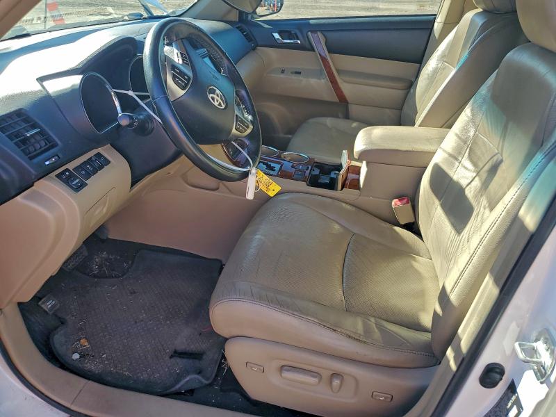Photo 7 from auction – 2011 TOYOTA HIGHLANDER with VIN 5TDYK3EH7BS048429