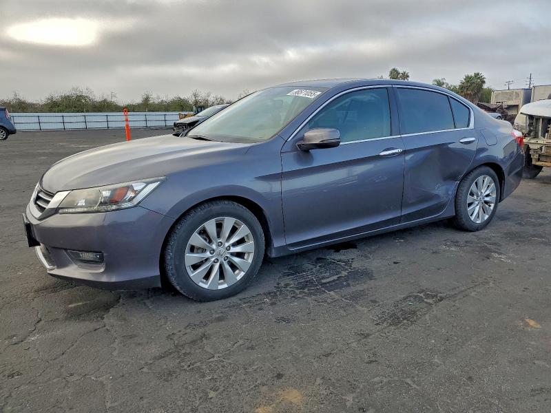 HONDA ACCORD EXL 2015 with VIN 1HGCR2F84FA263382 - Photo from auction