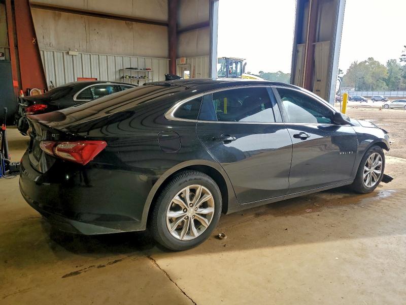 Photo 3 from auction – 2019 CHEVROLET MALIBU LT with VIN 1G1ZD5ST3KF182723