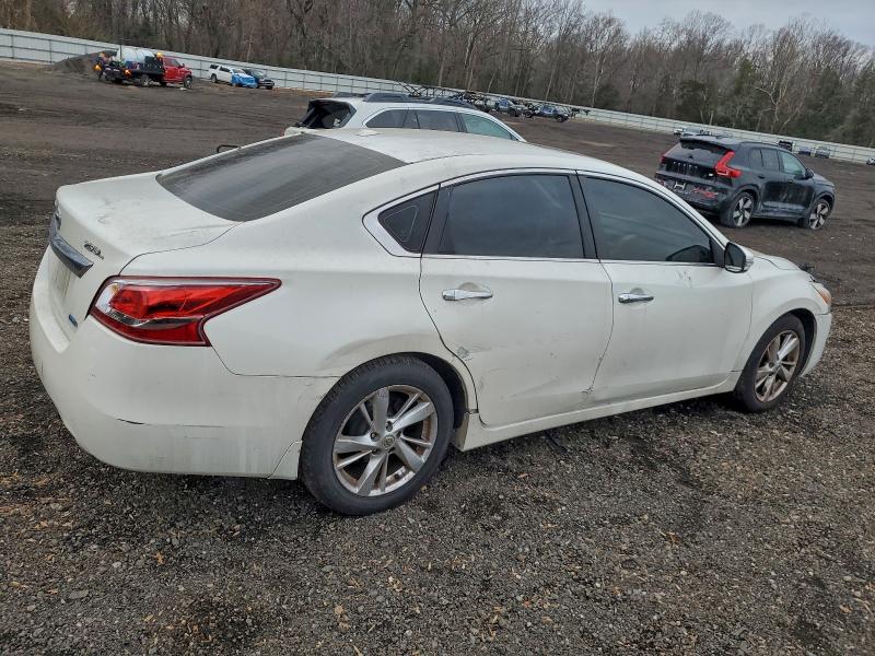 Photo 3 from auction – 2013 NISSAN ALTIMA with VIN 1N4AL3AP1DC270065
