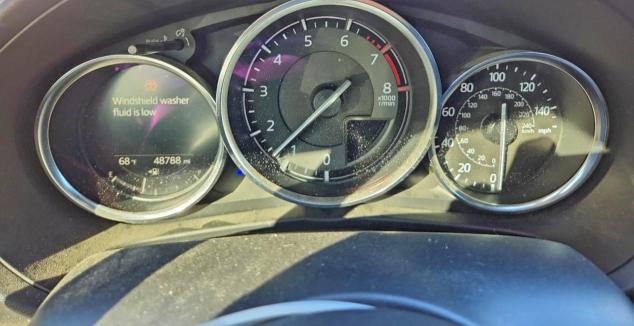 Photo 9 from auction – 2017 MAZDA MX-5 MIATA with VIN JM1NDAL71H0108700