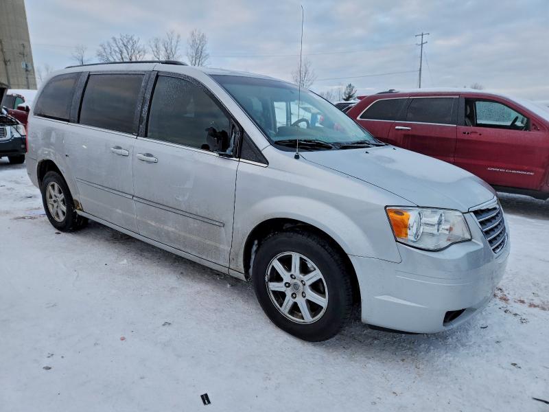 Photo 4 from auction – 2010 CHRYSLER TOWN & COU with VIN 2A4RR5D17AR284578