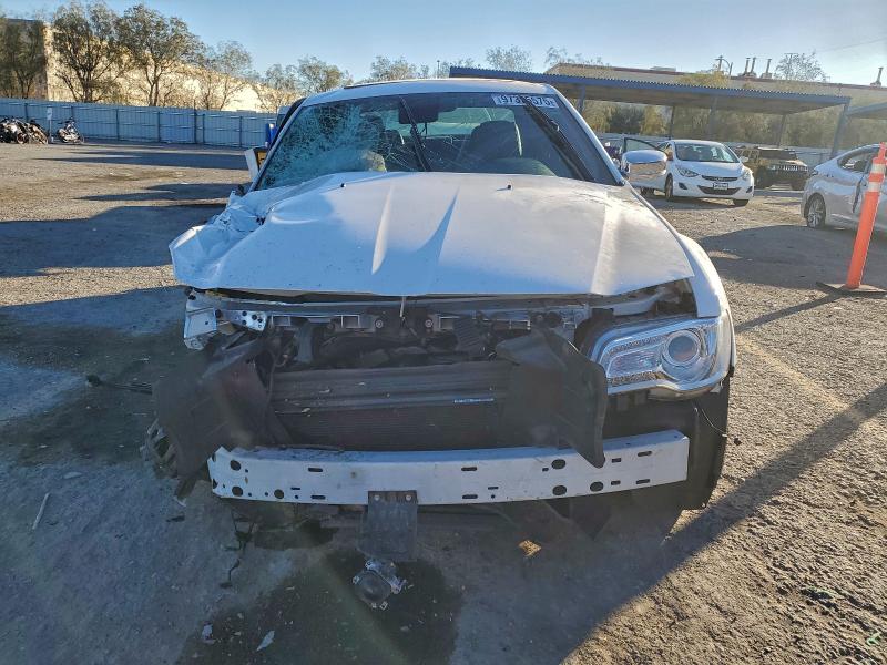 Photo 5 from auction – 2018 CHRYSLER 300 with VIN 2C3CCAEG7JH313953