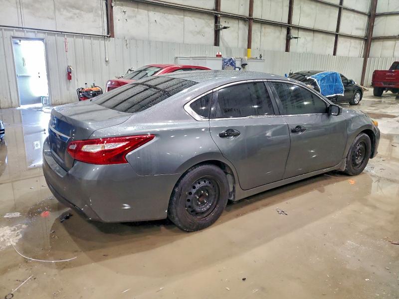 Photo 3 from auction – 2017 NISSAN ALTIMA with VIN 1N4AL3AP3HC256853
