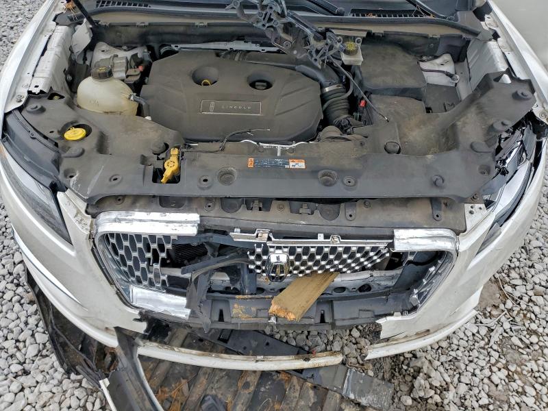 Photo 12 from auction – 2019 LINCOLN MKC with VIN 5LMCJ2C97KUL09260