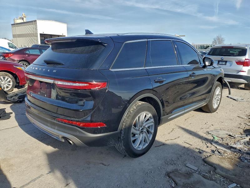 Photo 3 from auction – 2022 LINCOLN CORSAIR with VIN 5LMCJ1C97NUL12349