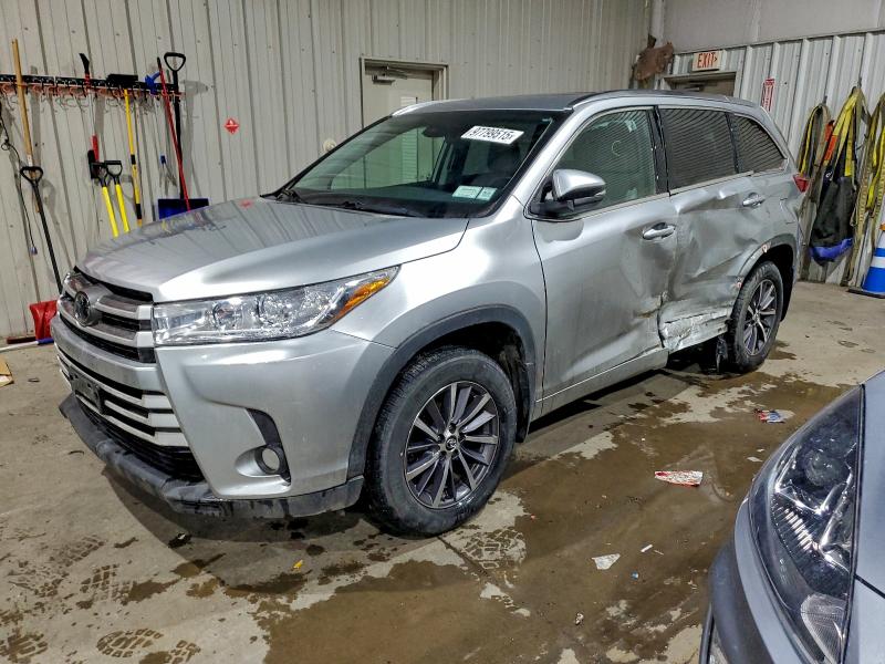 TOYOTA HIGHLANDER 2018 مع رقم تعريف المركبة 5TDJZRFH1JS551399 - صورة من المزاد