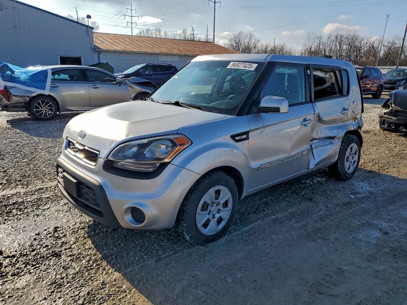 KIA SOUL 2012 with VIN KNDJT2A58C7385269 - Photo from auction