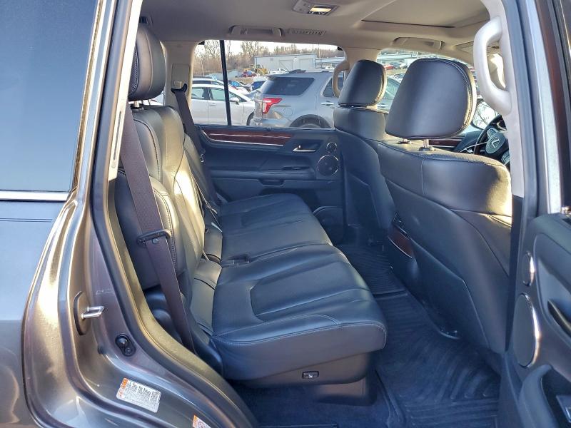 Photo 10 from auction – 2017 LEXUS LX 570 with VIN JTJHY7AX9H4228399
