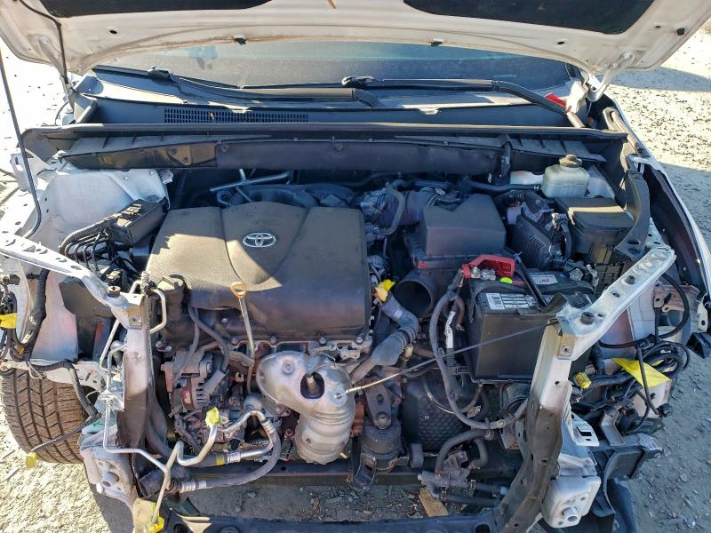 Photo 12 from auction – 2018 TOYOTA HIGHLANDER with VIN 5TDJZRFH8JS852820