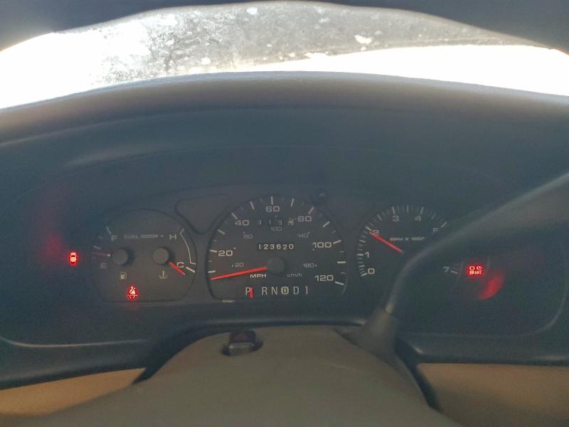 Photo 9 from auction – 2001 FORD TAURUS SES with VIN 1FAFP55UX1A196657
