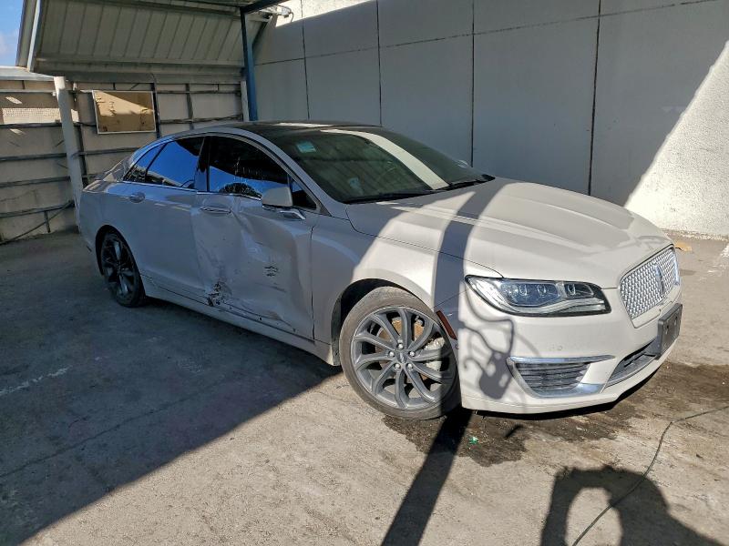 Photo 4 from auction – 2019 LINCOLN MKZ with VIN 3LN6L5MU1KR625453