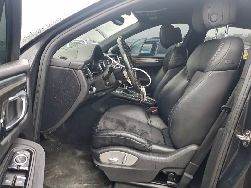 Photo 7 from auction – 2017 PORSCHE MACAN GTS with VIN WP1AG2A59HLB52325