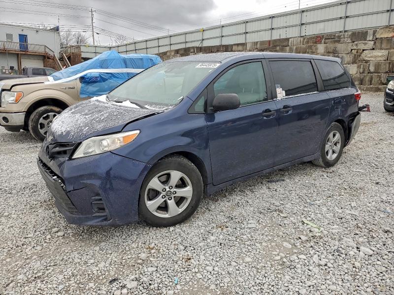 TOYOTA SIENNA L 2018 with VIN 5TDZZ3DC7JS957520 - Photo from auction