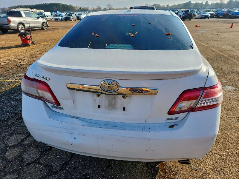 Photo 6 from auction – 2011 TOYOTA CAMRY SE with VIN 4T1BK3EK5BU624981