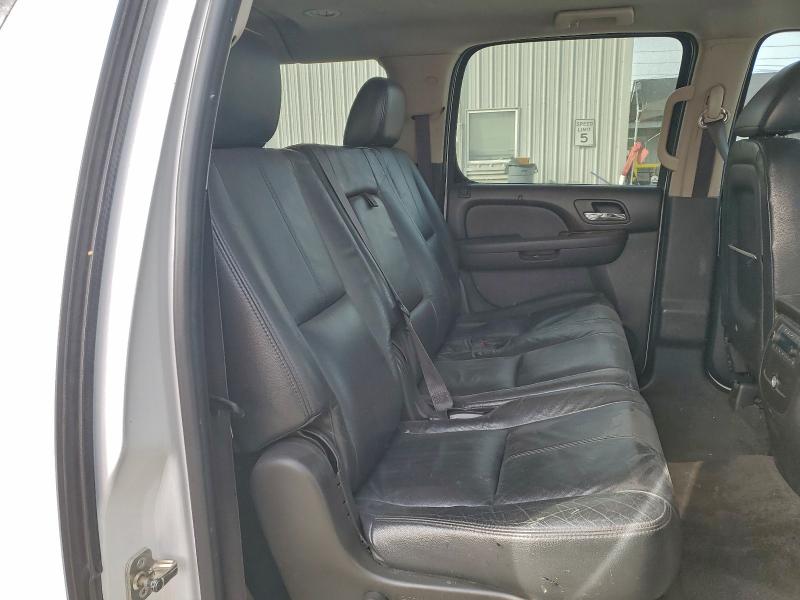 Photo 11 from auction – 2011 CHEVROLET SUBURBAN with VIN 1GNSCHE05BR378862