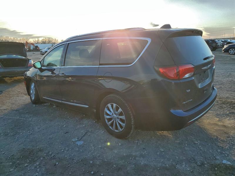 Photo 2 from auction – 2018 CHRYSLER PACIFICA T with VIN 2C4RC1BG9JR174753