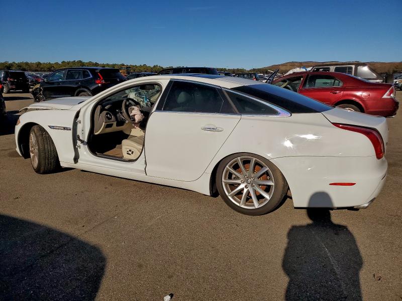 Photo 2 from auction – 2011 JAGUAR XJ with VIN SAJWA1CB6BLV05828