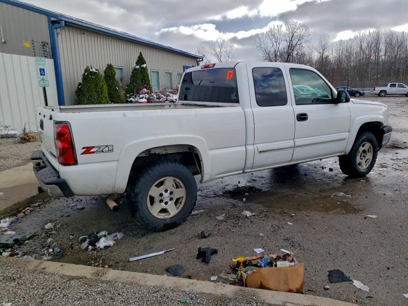 Photo 3 from auction – 2005 CHEVROLET SILVERADO with VIN 1GCEK19BX5E228740