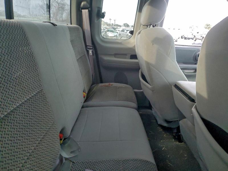 Photo 10 from auction – 2003 FORD F-150 with VIN 1FTRX18L83NA24271