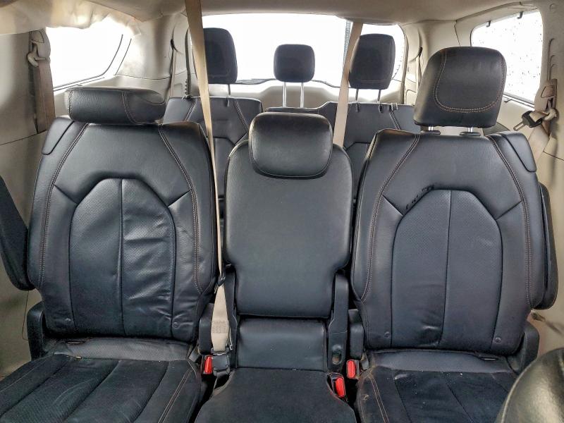 Photo 10 from auction – 2018 CHRYSLER PACIFICA T with VIN 2C4RC1BG6JR332918