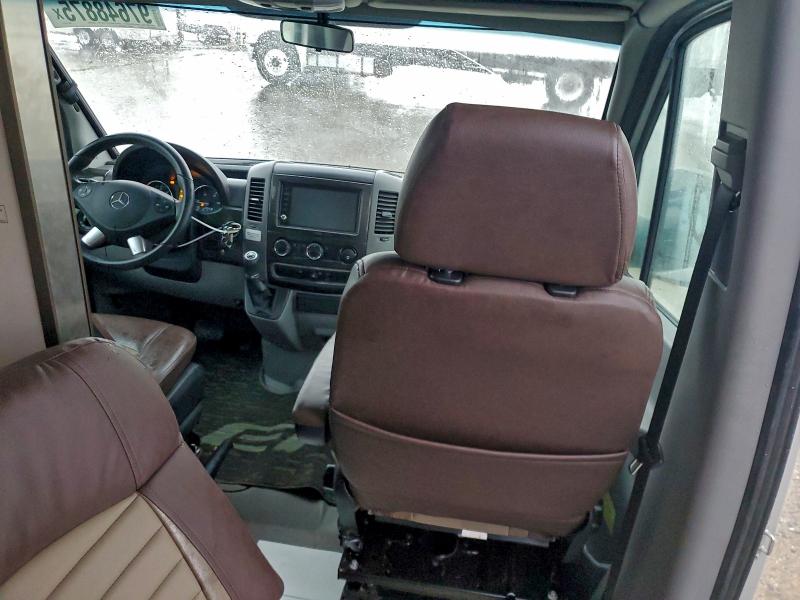Photo 5 from auction – 2019 WINNEBAGO SPRINTER 3500 with VIN WDAPF4CC5HP561777