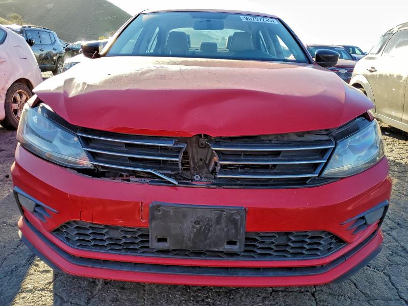 Photo 5 from auction – 2018 VOLKSWAGEN JETTA SE with VIN 3VWDB7AJ5JM216580