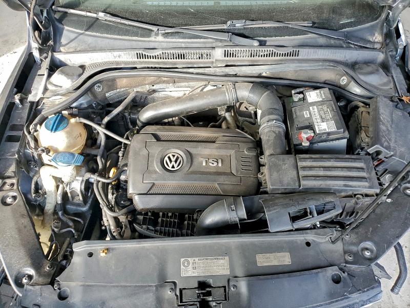 Photo 11 from auction – 2015 VOLKSWAGEN JETTA with VIN 3VWD07AJ2FM307139