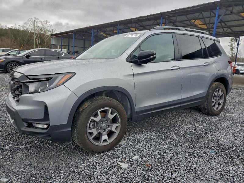 HONDA PASSPORT T 2023 with VIN 5FNYF8H68PB022588 - Photo from auction