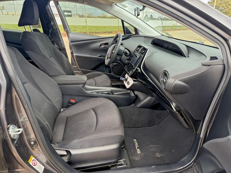 Photo 5 from auction – 2016 TOYOTA PRIUS with VIN JTDKBRFU7G3003648