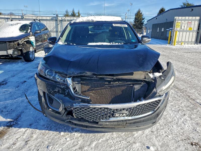 Photo 5 from auction – 2016 KIA SORENTO LX with VIN 5XYPGDA3XGG047003