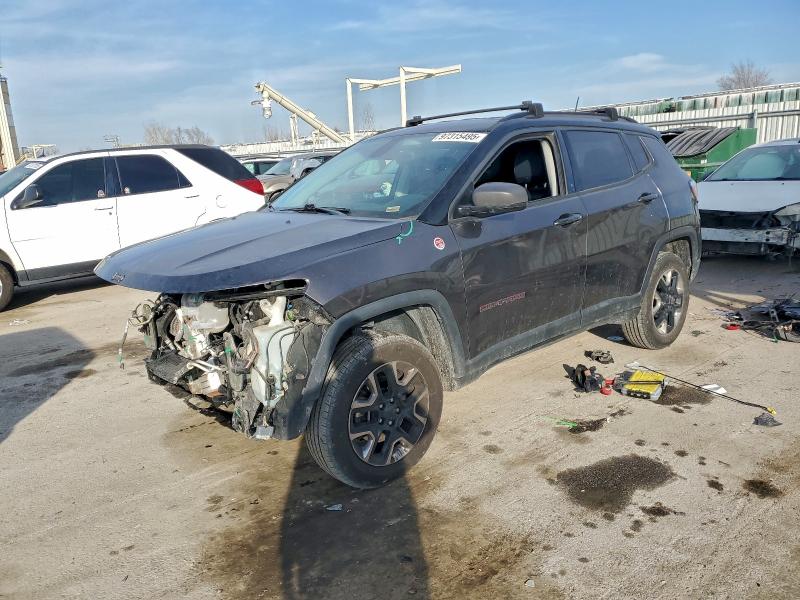 JEEP COMPASS 2018 with VIN 3C4NJDDB2JT234683 - Photo from auction
