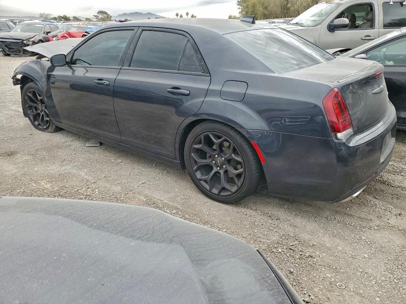 Photo 2 from auction – 2019 CHRYSLER 300 S with VIN 2C3CCABG8KH573302