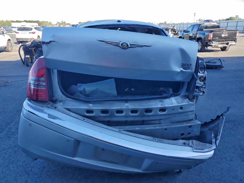 Photo 6 from auction – 2006 CHRYSLER 300C with VIN 2C3LA63H36H519521