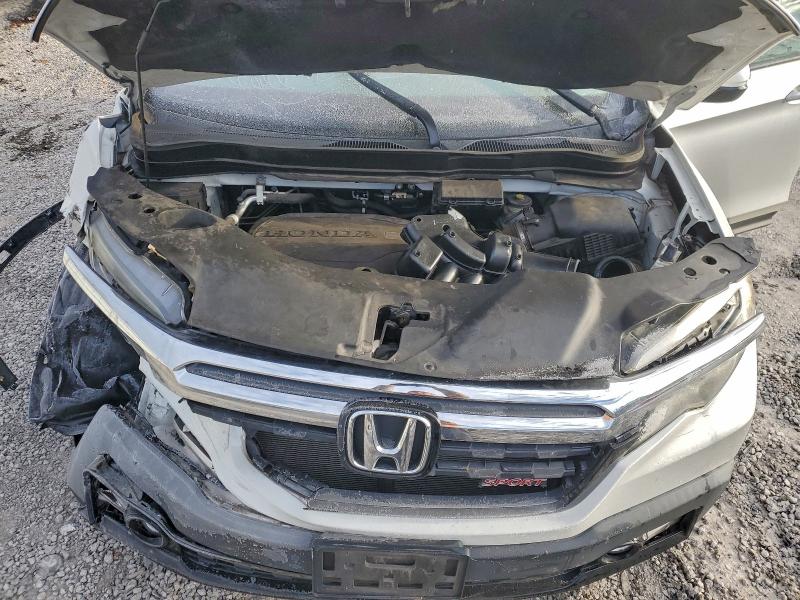 Photo 11 from auction – 2019 HONDA RIDGELINE with VIN 5FPYK3F17KB042899