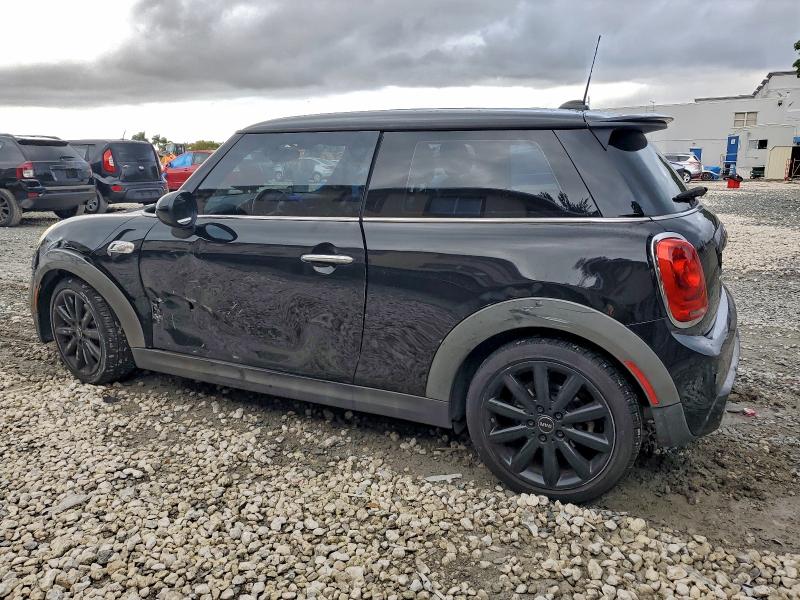 Photo 2 from auction – 2014 MINI COOPER S with VIN WMWXM7C56ET986933