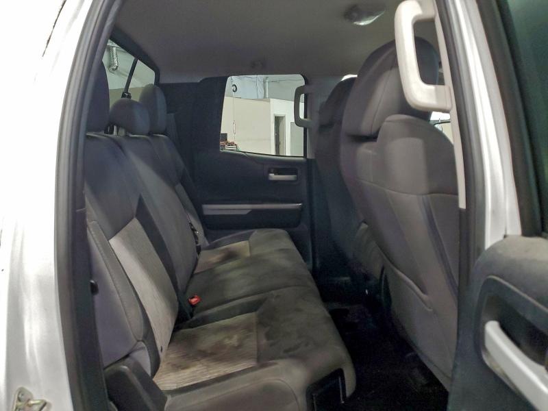 Photo 10 from auction – 2016 TOYOTA TUNDRA DOU with VIN 5TFUY5F15GX569080