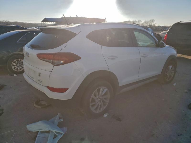 Photo 3 from auction – 2017 HYUNDAI TUCSON LIM with VIN KM8J33A4XHU296448