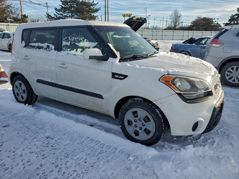 Photo 4 from auction – 2013 KIA SOUL with VIN KNDJT2A57D7579521